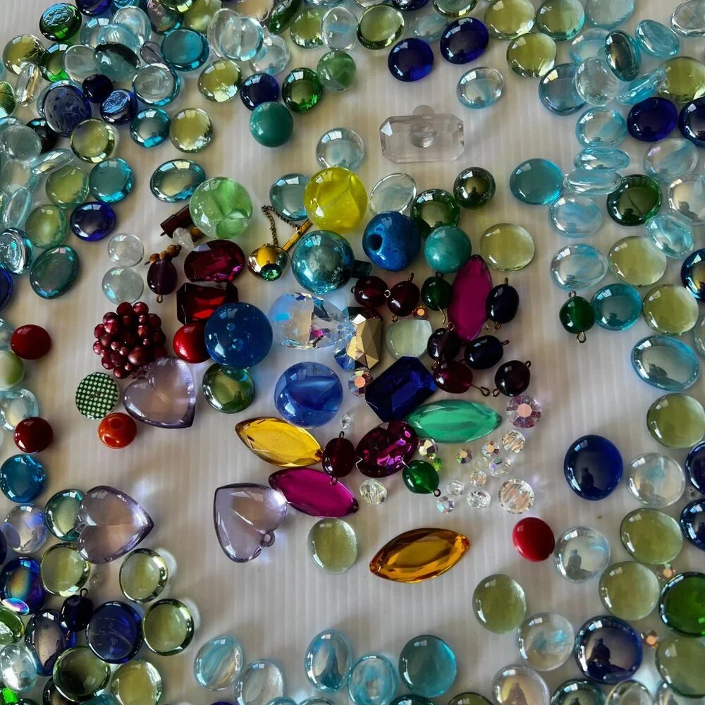 Beads, Baubles, Marbles: Flat, Round, Large Round, Ceramic Beads, Buttons, Resin
